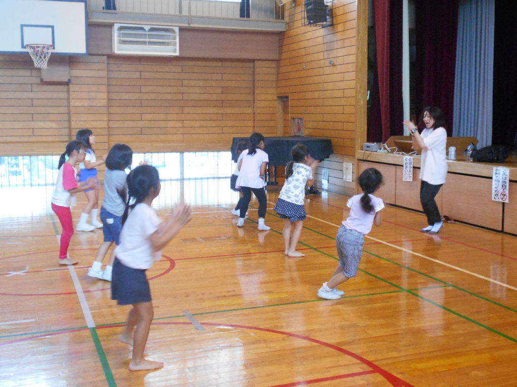 忍 岡 小学校