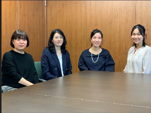 ＠新宿 【営業事務兼デザイン制作】経験が活かせる☆土日祝休み！3...