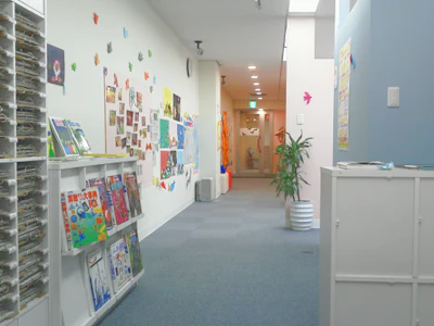 しゅふの働くを応援！

[求人概要]:
1日3時間～・週2～・扶養内OK【“子どもたちの無限の力を育む”幼児教室の講師】しゅふ活躍中◆研修充実◎未経験でも安心スタート◆（住吉駅）

[職種名]: 幼児教室の学習指導スタッフ

[勤務地・最寄駅]:
兵庫県神戸市東灘区住吉宮町4丁目1番8号 2F
はまキッズオルパスクラブ神戸住吉校
〒658-0053
神戸市東灘区住吉宮町4丁目1番8号 2F
はまキッズオルパスクラブ神戸住吉校
住吉(兵庫県・東海道)駅　徒歩2分

[勤務日数]:
週2日以上
13:00～18:00／10:00～17:00／15:30～19:00／15:00～18:00／14:… 1日3時間～・週2～・扶養内OK【“子どもたちの無限の力を育む”幼児教室の講師】しゅふ活躍中◆研修充実◎未経験でも安心スタート◆（住吉駅）