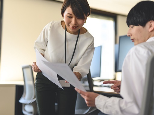 20～30代活躍中！服装髪型自由★マニュアルあり◎研修あり◎事務...