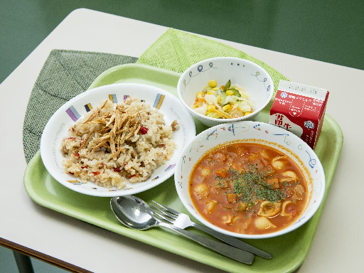 【調理補助のお仕事】＼家事スキル活かせます！／業界未経験OK・ブ...