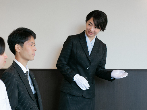 ＼老舗葬儀社でのセレモニー補助スタッフ／未経験者歓迎！ご遺族様の...