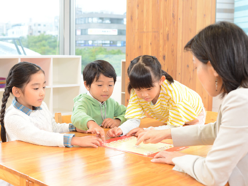 【土曜を含む週2日×1日1h～】★幼児教室講師★考える遊びで楽し...