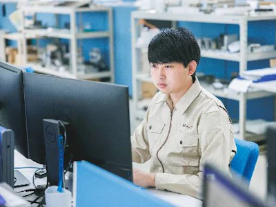 工場内の事務アシスタント
