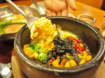 韓国料理店のホール・調理補助