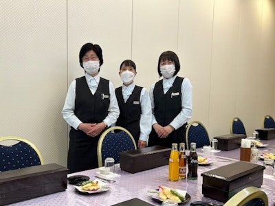 15時まで勤務OKの配膳スタッフ