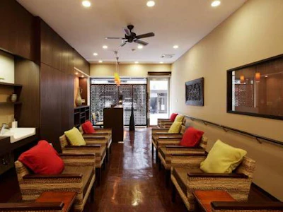 株式会社ＲＡＲＥＣＲＥＷ