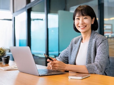 17時まで勤務OKの総合保障サービス企業　書類作成やチェックなど事務
