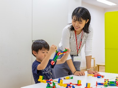 時間や曜日が選べる幼児・小学生向け　つくって学ぶSTEAM教室の先生