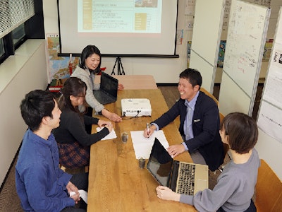 週4日～の食のECサイト運営会社でにおける商品企画スタッフ