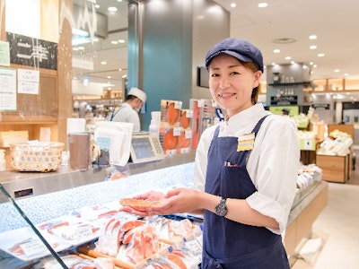 主婦 夫 活躍 クイーンズ伊勢丹 目白店 目白駅 のパート アルバイト求人情報 しゅふｊｏｂ No