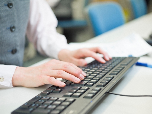 水道局のお仕事／電話受付&事務処理／未経験OK・30代～4…