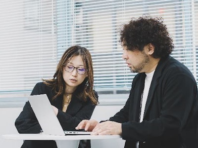 15時まで勤務OKのWEBデザイナー