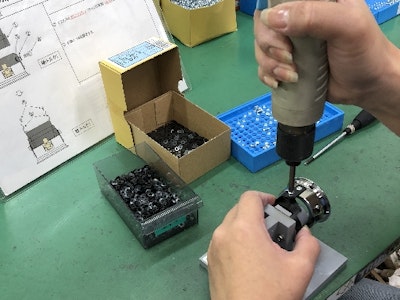 未経験歓迎の照明器具の組立・検査・梱包