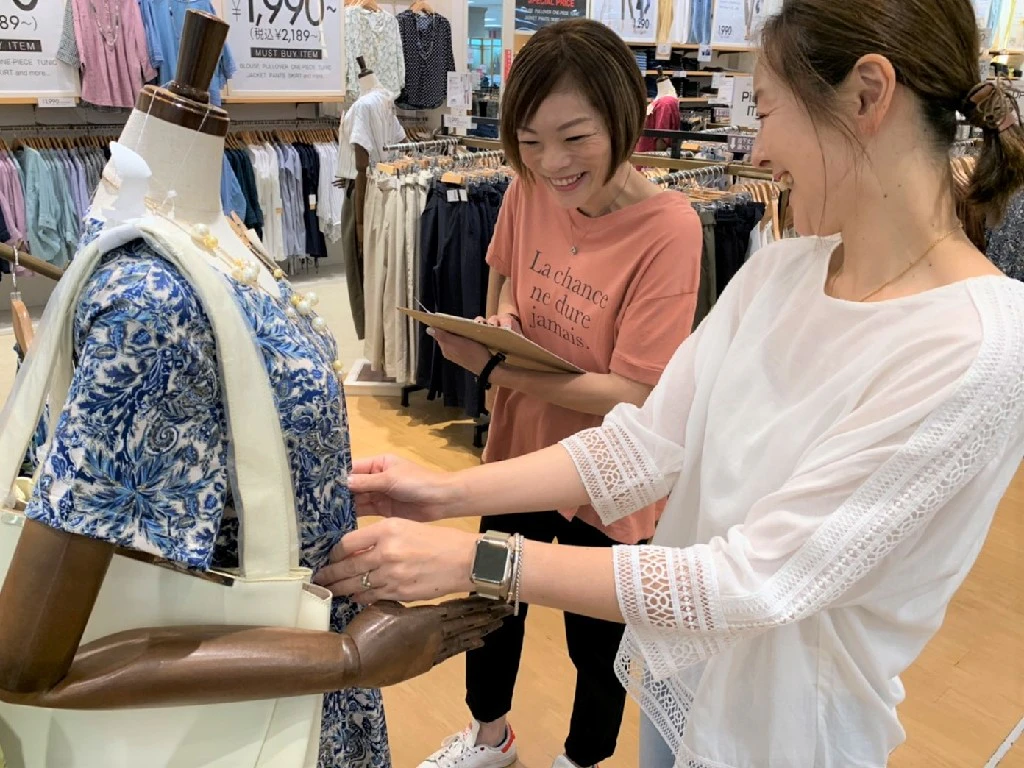 主婦 夫 活躍 Belluna ベルーナ イオンモール和歌山店 和歌山大学前駅 のパート アルバイト求人情報 しゅふｊｏｂ No