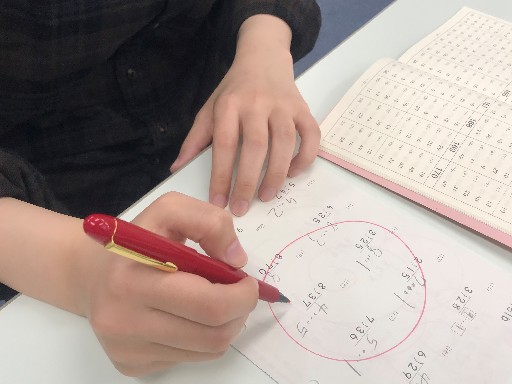 直営教室での採点、幼児対応など（週2日／月木教室）★50歳代まで...