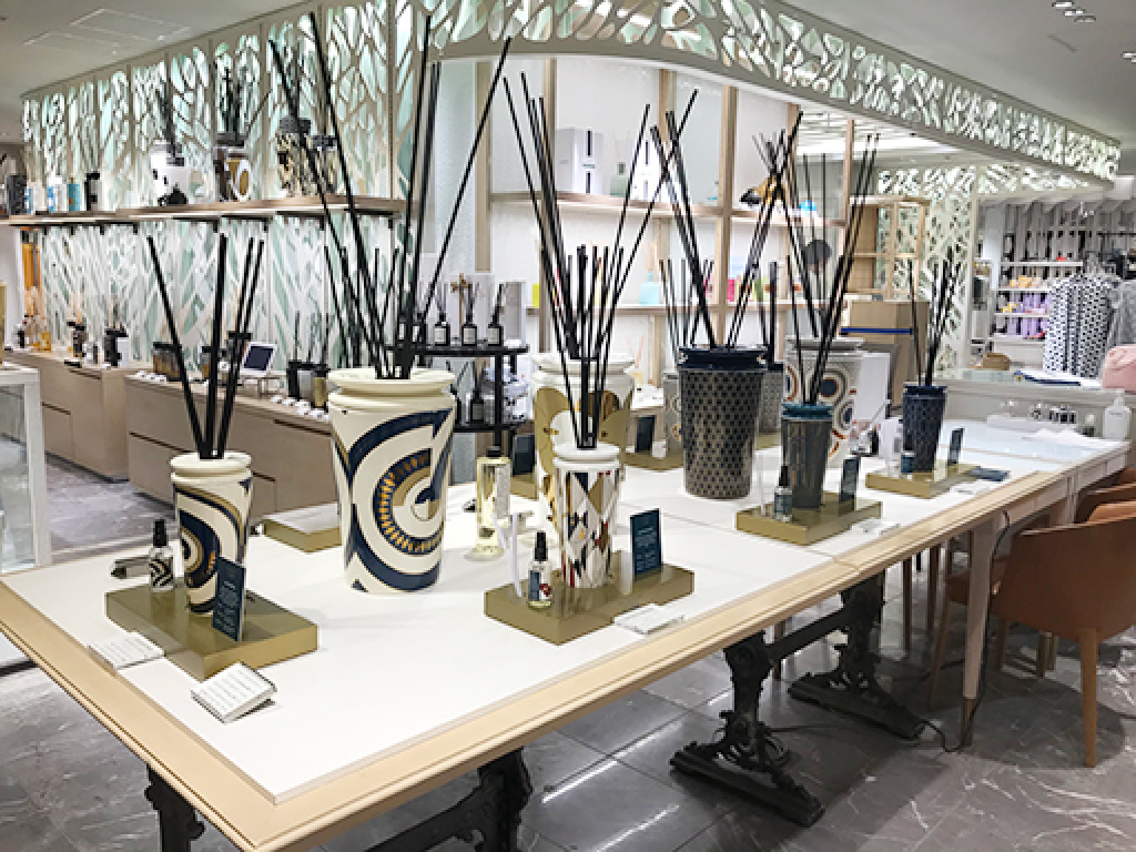 主婦 夫 活躍 ステキ インターナショナル株式会社 新宿伊勢丹店 新宿三丁目駅 のパート アルバイト求人情報 しゅふｊｏｂ No