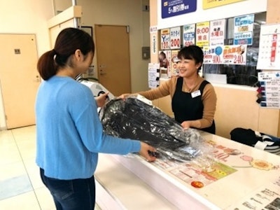 週3日～のクリーニング店受付スタッフ(週4日以内勤務)