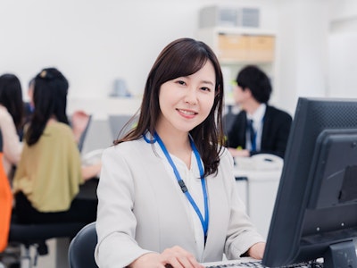 主婦(夫)歓迎の神戸市内の学校での事務サポート