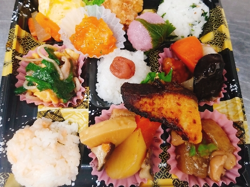 アイドルタイムのレジ業務又はお弁当の盛り付けのお仕事です！平日、...