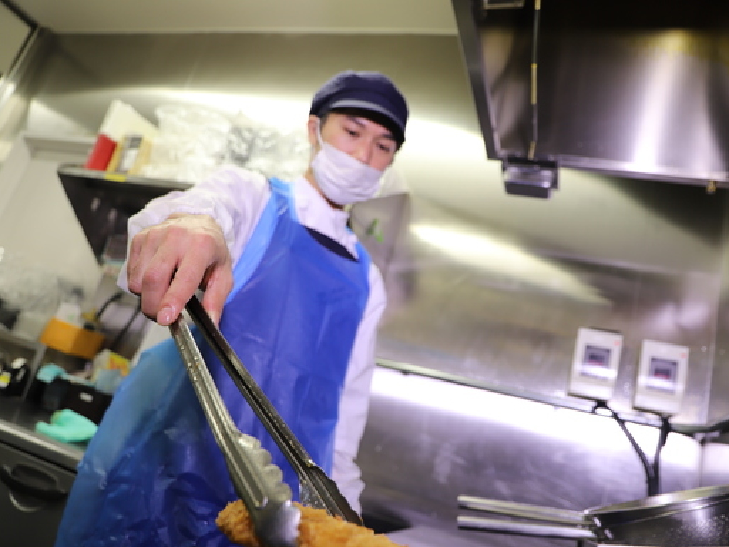 主婦 夫 活躍 クイーンズ伊勢丹 仙川店 株式会社エムアイフードスタイル 仙川駅 のパート アルバイト求人情報 しゅふｊｏｂ No