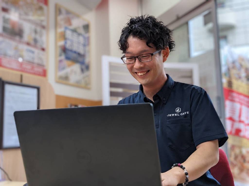 主婦 夫 活躍 ジュエルカフェ 武蔵浦和駅前店 武蔵浦和駅 のパート アルバイト求人情報 しゅふjob No 主婦 夫 活躍 ジュエルカフェ 武蔵浦和駅前店 武蔵浦和駅 のパート アルバイト求人情報 しゅふjob No