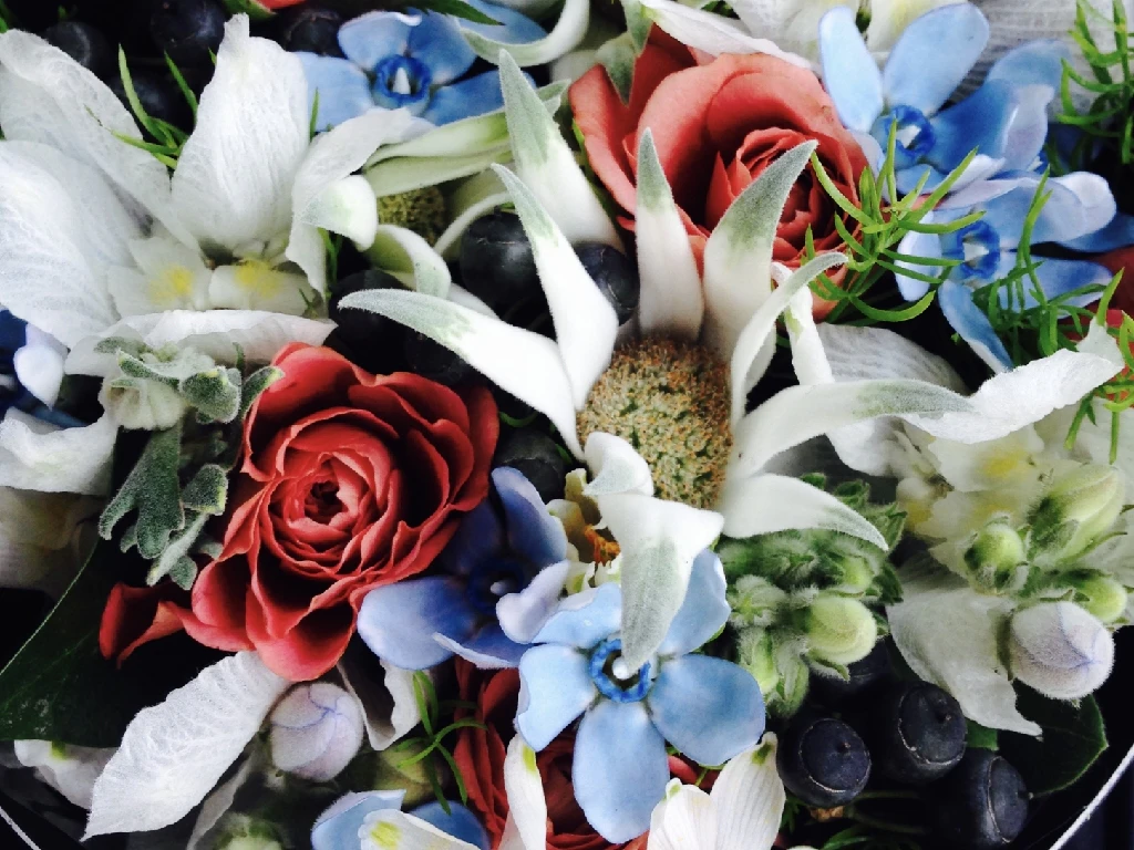 主婦 夫 活躍 フラワーショップいしざか 本部 お花の荷分け あいの里教育大駅 のパート アルバイト求人情報 しゅふｊｏｂ No