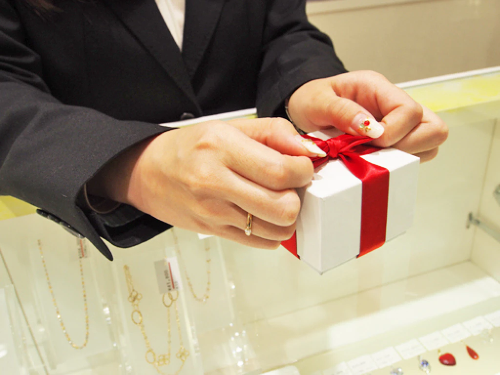 主婦 夫 活躍 ジュエリートウキョウ Celeo八王子店 八王子駅 のパート アルバイト求人情報 しゅふｊｏｂ No