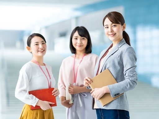 ＼人気の区役所ワーク／20～40代活躍中◎時給1370円＋交通費...