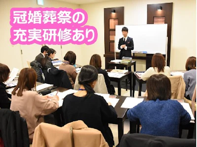 しゅふの働くを応援！

[求人概要]:
【年齢不問・未経験OK】平日の日中のお仕事／柔軟シフトで無理なく家庭と両立！子育て中の方・介護中の方も安心◎当日休もＯＫ！お仕事スタートはいつからでも！

[職種名]: 終活アドバイザー

[勤務地・最寄駅]:
新潟県小千谷市
（長岡駅より車で7分）
株式会社VIP（ビップ）　長岡支社
長岡駅　自動車7分

[勤務日数]:
週4日以上
10:00～15:30
月／火／水／木／金 などから選べます
長期【3ヶ月以上】
【勤務時間】
10：00～15：30（昼休み1時間）
※勤務時間や働き方の相談OKです！
※週4日～OK！

【休日】
土曜日・日曜日・祝… 【年齢不問・未経験OK】平日の日中のお仕事／柔軟シフトで無理なく家庭と両立！子育て中の方・介護中の方も安心◎当日休もＯＫ！お仕事スタートはいつからでも！