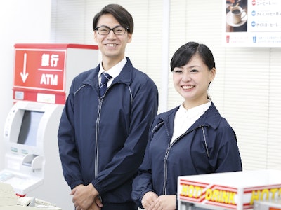 ファミリーマート世田谷教育会館前店の画像・写真