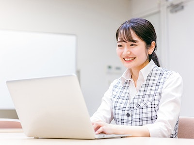 週3日～のリゾートホテル内レストランでの事務スタッフ