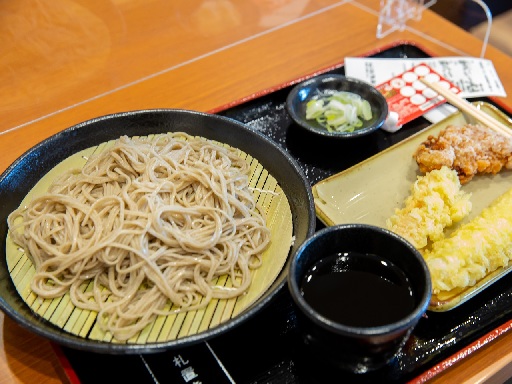 ◇セルフ形式/蕎麦屋キッチンスタッフ◇スキマ時間を有効活用★