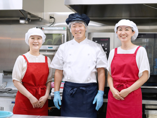 〈学生マンションの盛付・洗浄スタッフ〉平日のみ朝or夕×短時間ワ...