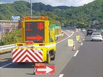 17時まで勤務OKの高速道路の日勤警備スタッフ（土日祝休み）