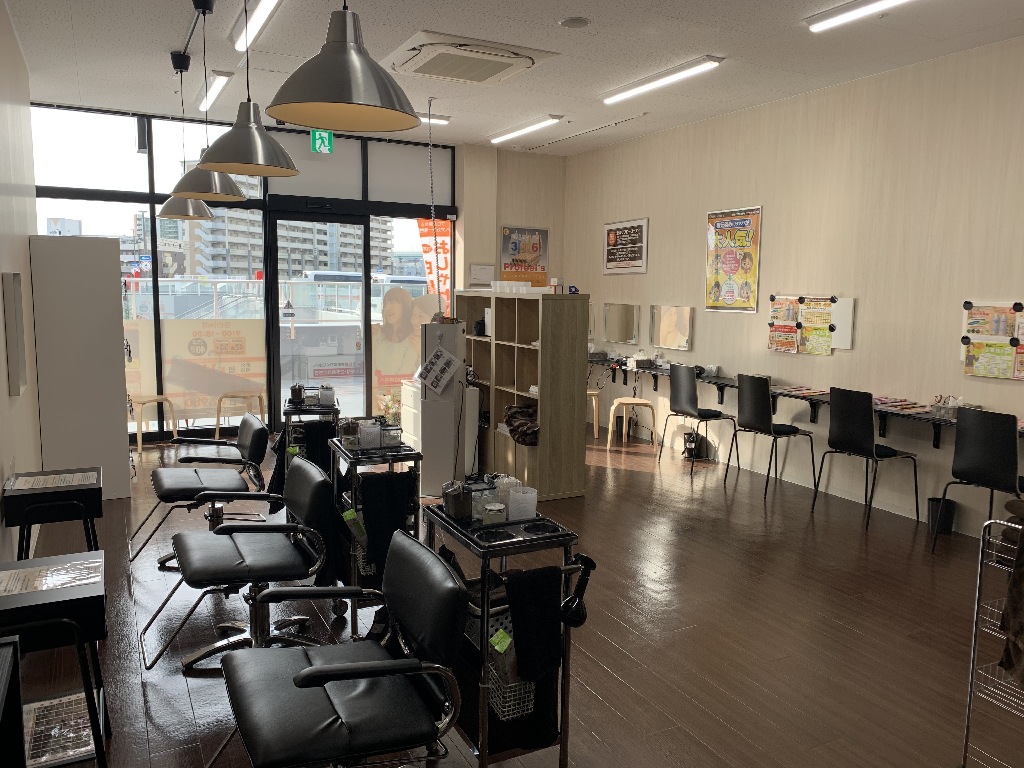 主婦・主夫活躍】クイックカラーQららぽーと柏の葉店（柏の葉