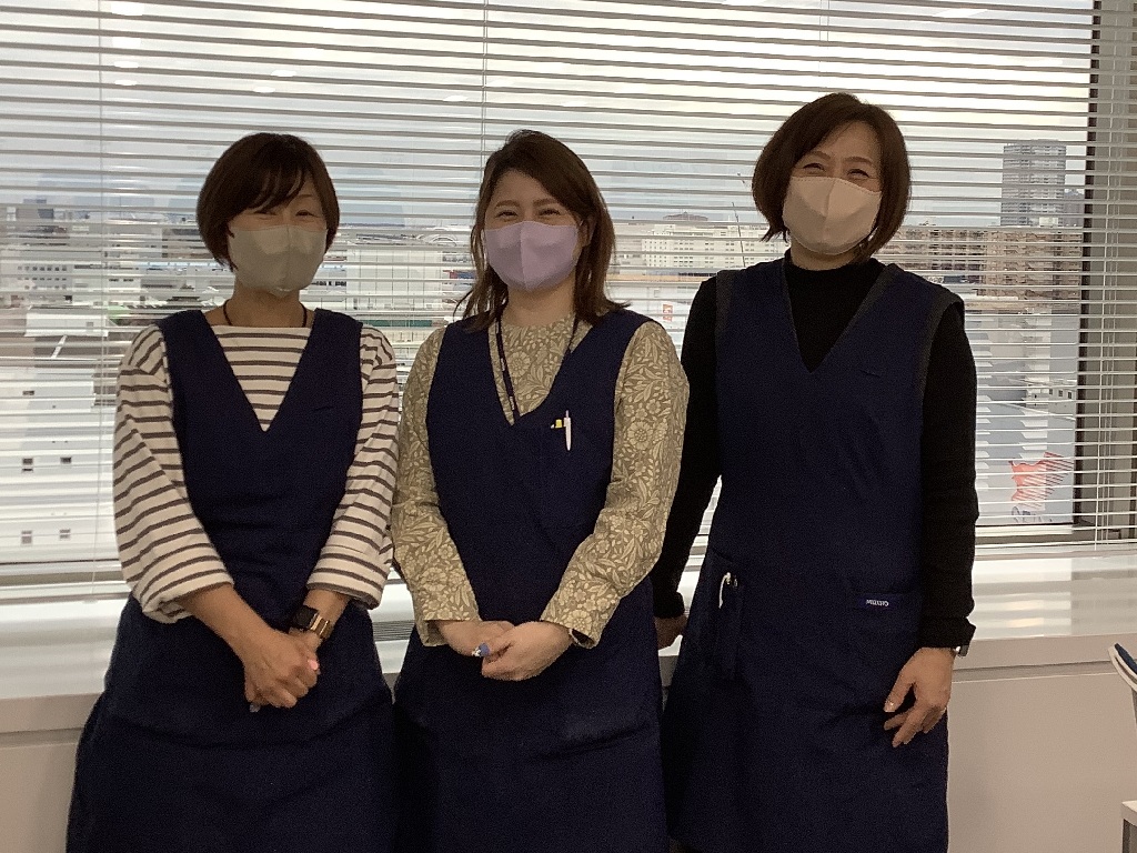 銀行　スタッフ 