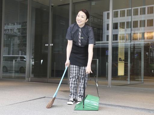 野村不動産グループで安心！＜三越前駅 直結＞【オフィスビルの清掃...