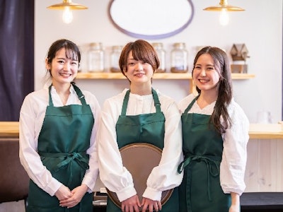 保養所内食堂でのホール