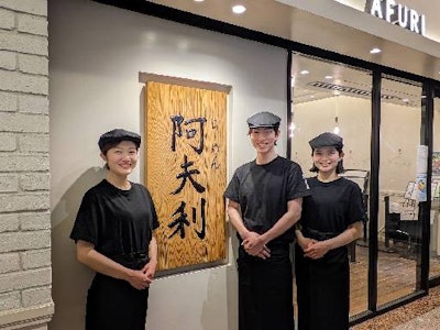 主婦(夫)歓迎のランチタイム限定・ラーメン店のホール＆キッチン