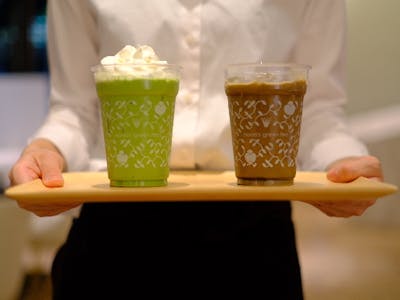 週2日～の人気日本茶カフェのホールキッチンスタッフ