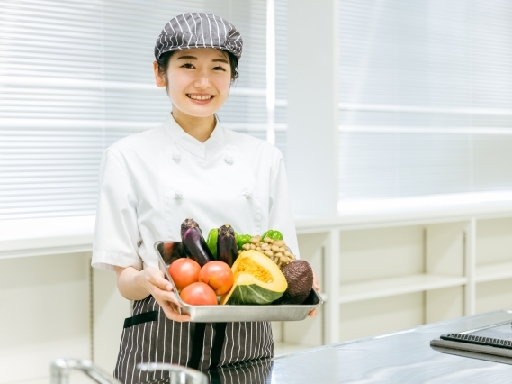 ＼大手社員寮★地元のしゅふ多数活躍中／土日休み！早朝調理スタッフ...