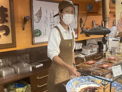 お惣菜のまつおか　星ヶ丘三越店(盛付)の求人画像
