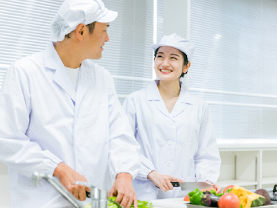 主婦(夫)歓迎の中学校給食の調理スタッフ