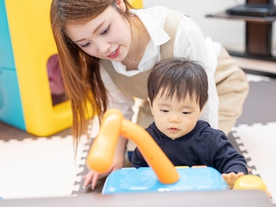 主婦(夫)歓迎の笑顔の絶えない小規模保育園の保育士（正社員）
