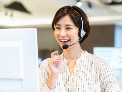 在宅ワークの保険会社でのコールセンタースタッフ