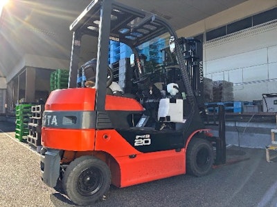冷蔵・冷凍倉庫内でのフォークリフト作業