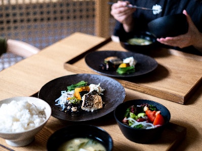 15時まで勤務OKのホールサービス