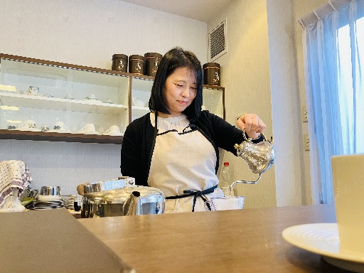 【週3日～×3h～】リニューアルオープンの喫茶店で《ホール＆キッ...