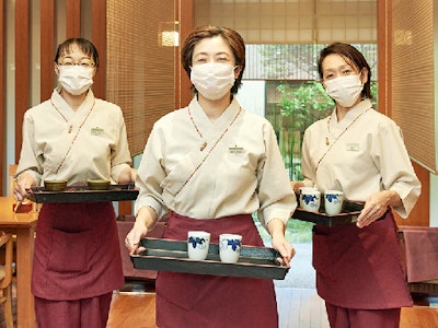 湯葉と豆腐の店　梅の花　立川店の求人画像